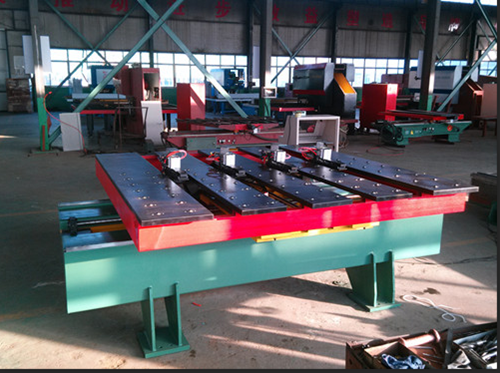 刹(shā)車盤數控沖(chong)床自動落料(liào)機有什麽優(you)點