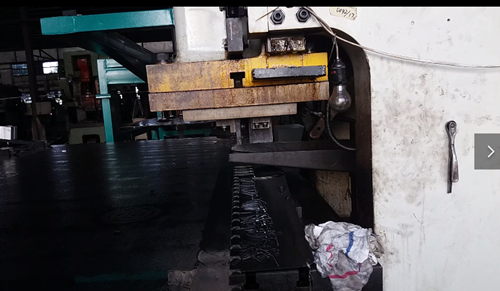 鋼背沖(chong)壓送料機的性(xing)能介紹