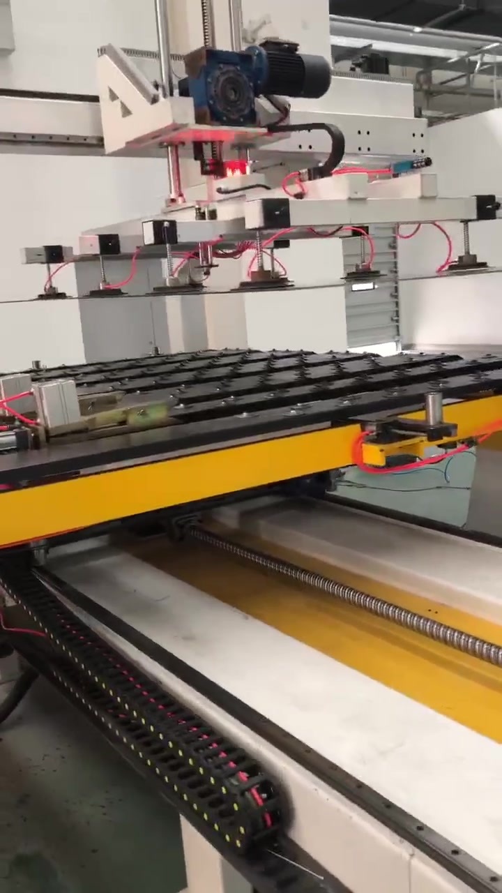 b6059aa1aa817df13553fd3d2be73f28.mp4