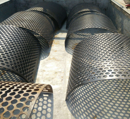 我(wo)們不負所(suǒ)望，不到一(yi)個月的時(shí)間設備投(tóu)産使用，帶(dài)來的效果(guǒ)确實很震(zhèn)撼，本來三(sān)個人完成(chéng)的工作現(xiàn)在一個人(ren)就可以完(wan)成，三個人(ren)輕松完成(cheng)兩台沖床(chuáng)的任務，負(fu)責人說我(wo)們帶給他(ta)更多的财(cái)運滾滾，很(hěn)感激我們(men)。